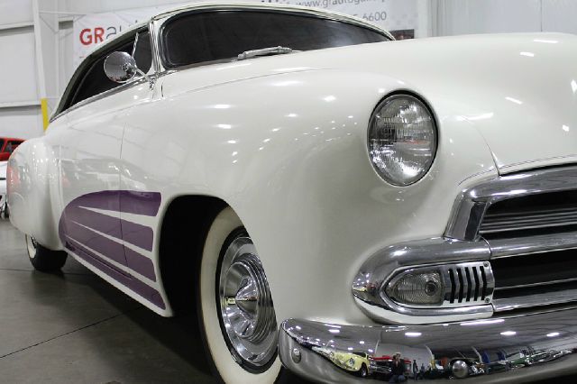 Chevrolet Classic 1951 photo 12