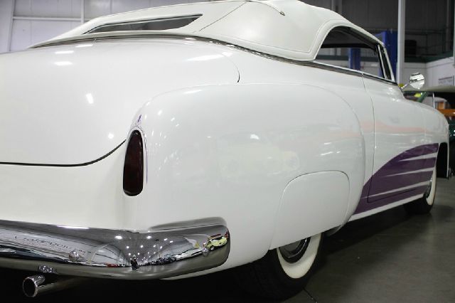 Chevrolet Classic 1951 photo 13