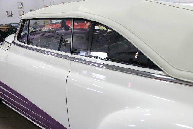 Chevrolet Classic 1951 photo 16