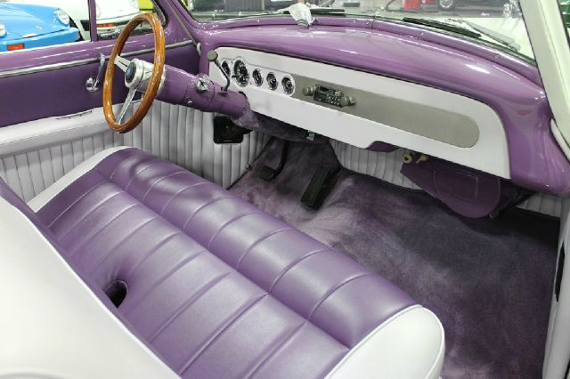 Chevrolet Classic 1951 photo 19