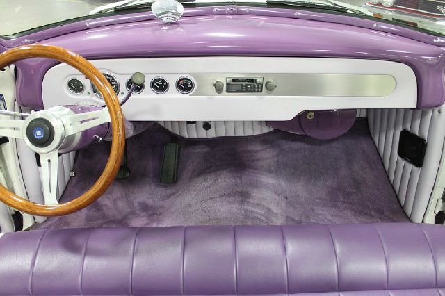 Chevrolet Classic 1951 photo 7