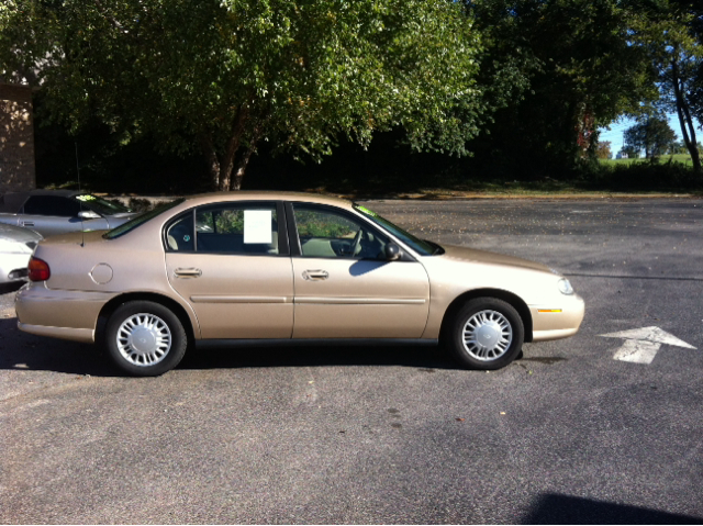 Chevrolet Classic 2004 photo 3