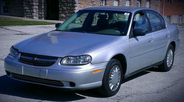 Chevrolet Classic 2004 photo 2