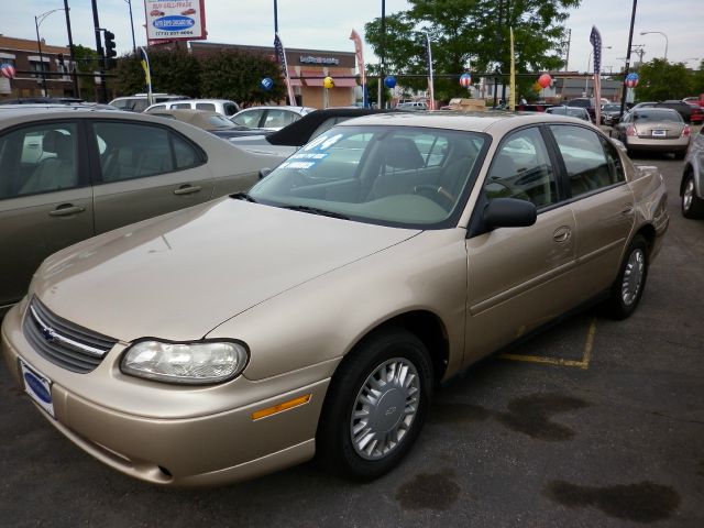 Chevrolet Classic 2004 photo 2