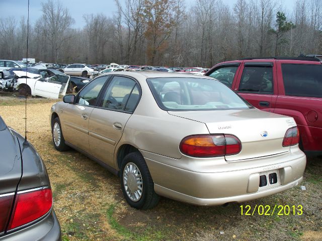 Chevrolet Classic 2004 photo 2