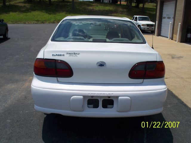 Chevrolet Classic Touring 4WD Sedan