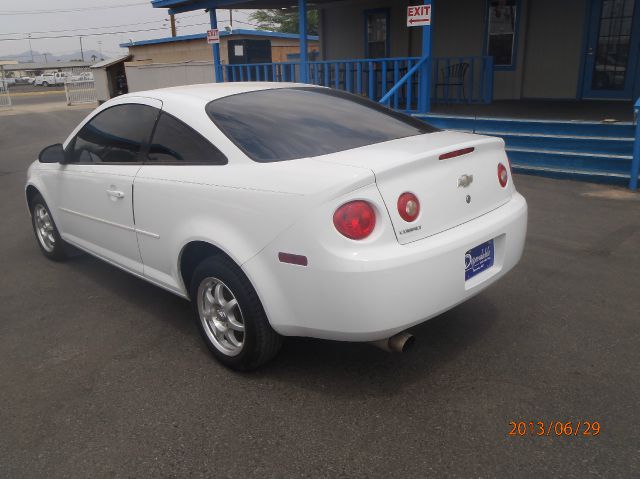 Chevrolet Cobalt 2005 photo 3