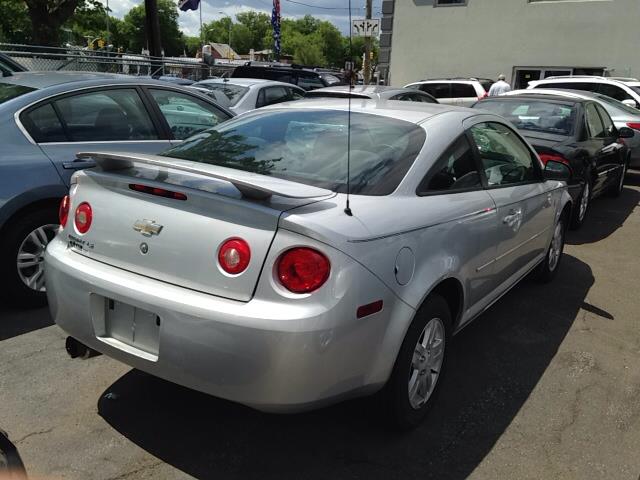 Chevrolet Cobalt 2005 photo 3