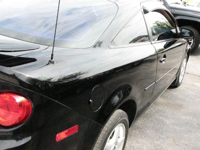 Chevrolet Cobalt 2005 photo 2