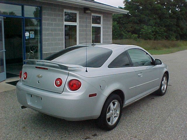 Chevrolet Cobalt 2005 photo 2