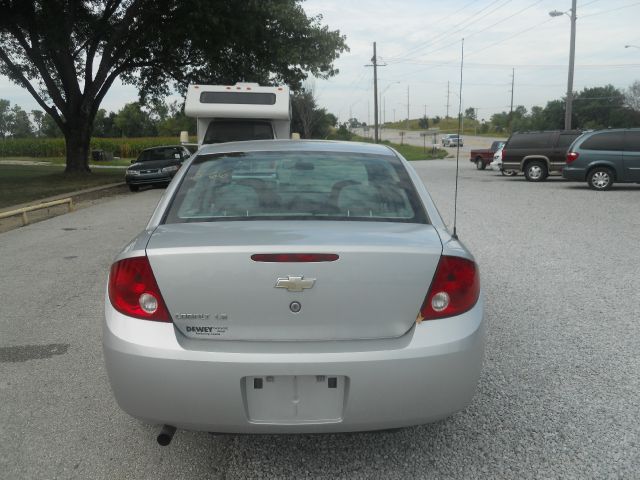 Chevrolet Cobalt 2006 photo 2