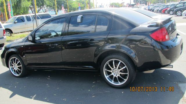 Chevrolet Cobalt 3.2 Sedan 4dr Sedan