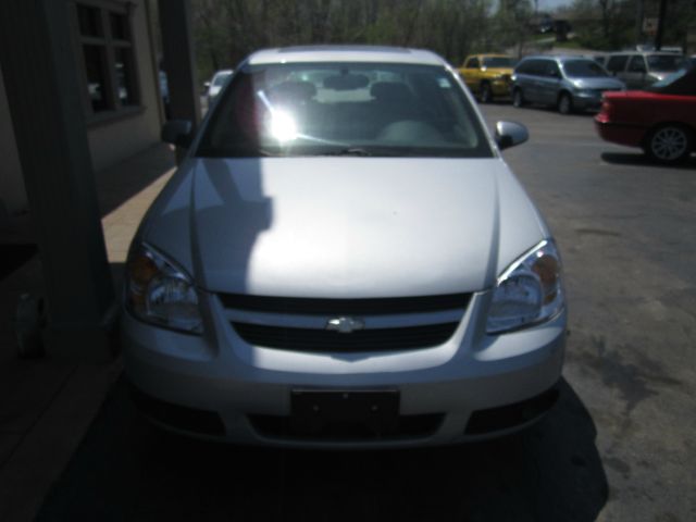 Chevrolet Cobalt 2006 photo 2
