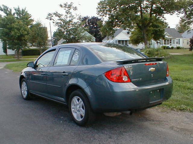 Chevrolet Cobalt 2006 photo 2
