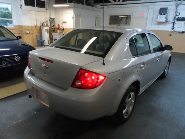 Chevrolet Cobalt 3.2 Sedan 4dr Sedan