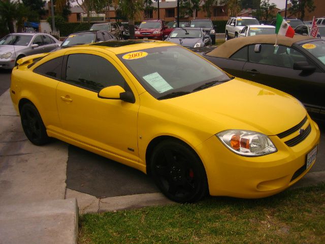 Chevrolet Cobalt 4WD 4dr V6 5-spd AT Coupe