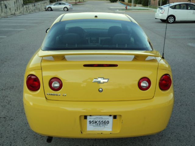 Chevrolet Cobalt 216 Coupe