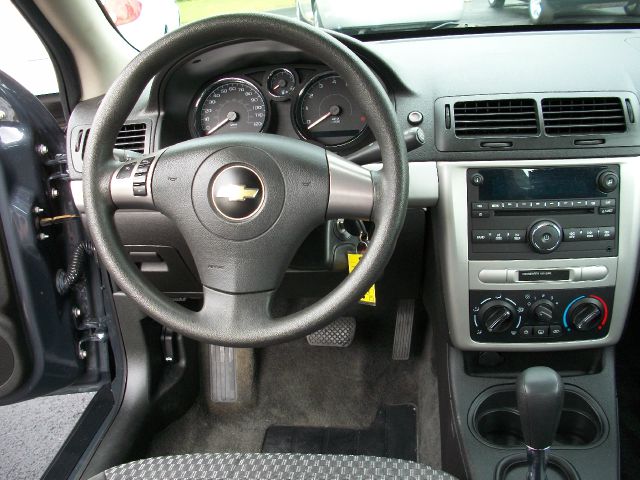 Chevrolet Cobalt 216 Coupe