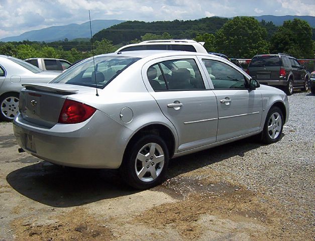 Chevrolet Cobalt 2008 photo 3