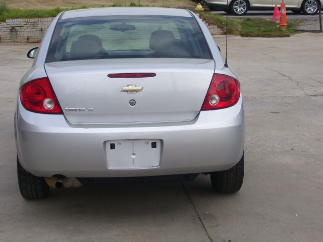 Chevrolet Cobalt 2009 photo 3