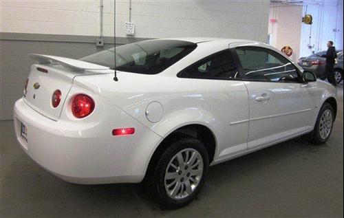 Chevrolet Cobalt 2009 photo 3