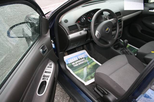 Chevrolet Cobalt 2009 photo 3