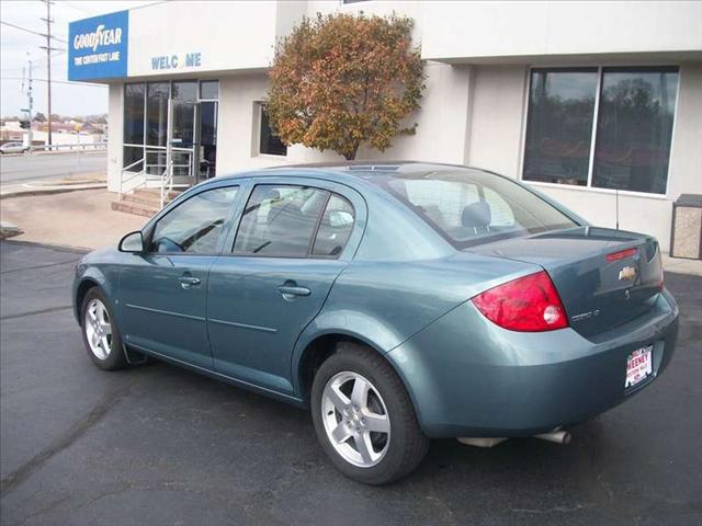 Chevrolet Cobalt 2009 photo 3