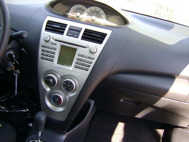 Chevrolet Cobalt 2009 photo 2