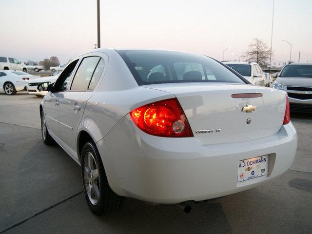 Chevrolet Cobalt 2009 photo 4
