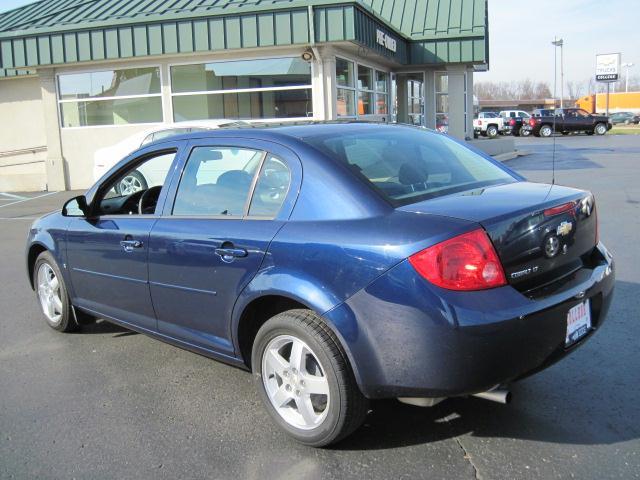 Chevrolet Cobalt 2009 photo 3