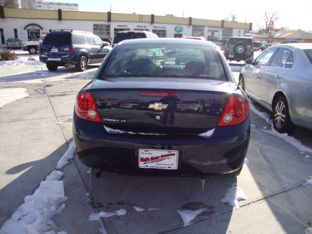 Chevrolet Cobalt 2009 photo 3