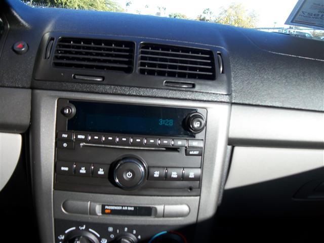 Chevrolet Cobalt 2009 photo 4