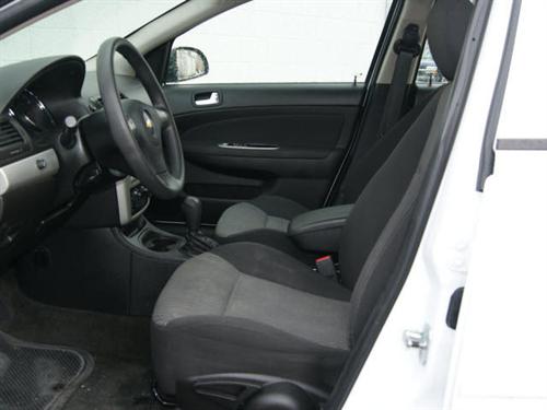 Chevrolet Cobalt 2009 photo 3