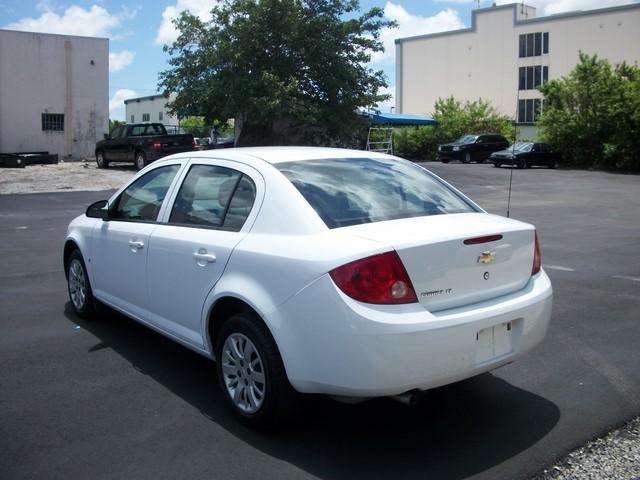 Chevrolet Cobalt 4dr Sdn I4 CVT 2.5 Sedan