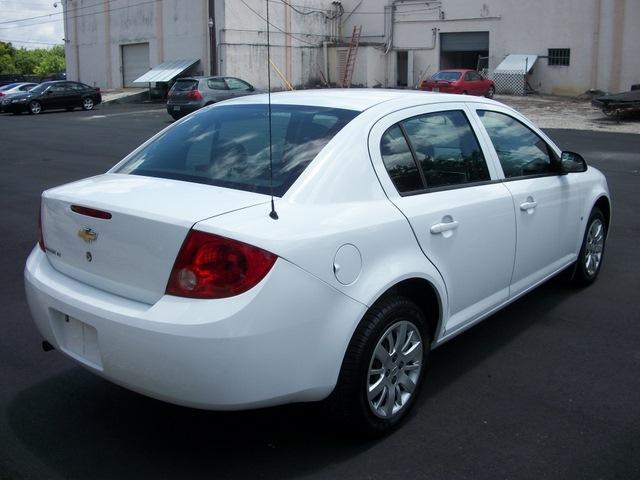 Chevrolet Cobalt 2009 photo 2