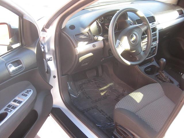 Chevrolet Cobalt 2009 photo 2
