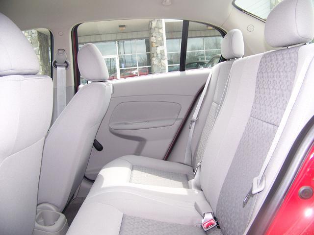 Chevrolet Cobalt 2009 photo 3