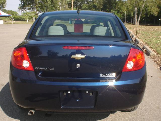 Chevrolet Cobalt 2009 photo 3