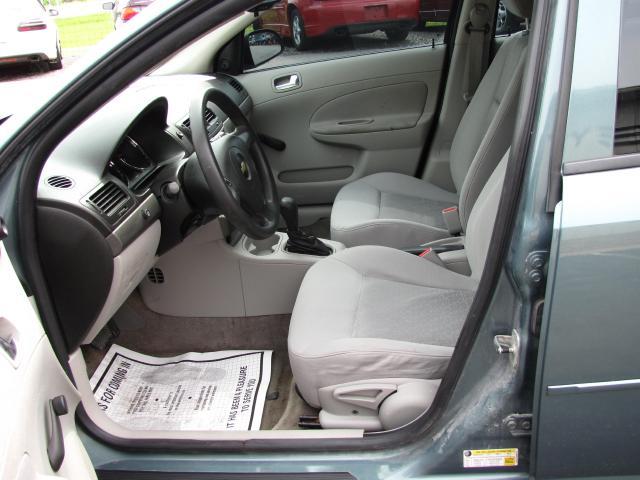 Chevrolet Cobalt 2009 photo 2