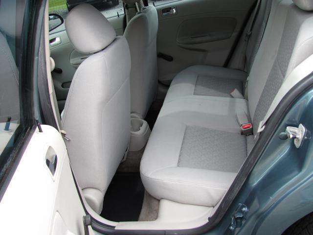 Chevrolet Cobalt 2009 photo 4