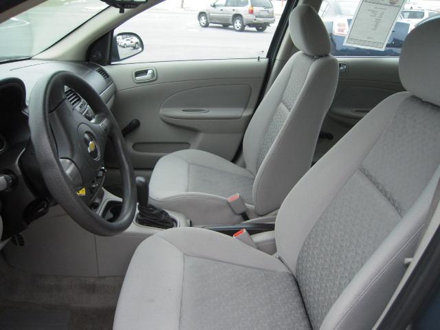 Chevrolet Cobalt 2009 photo 4