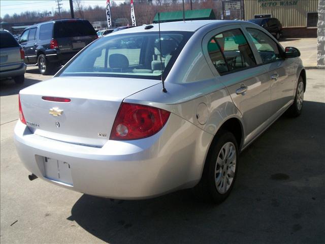 Chevrolet Cobalt 2009 photo 3