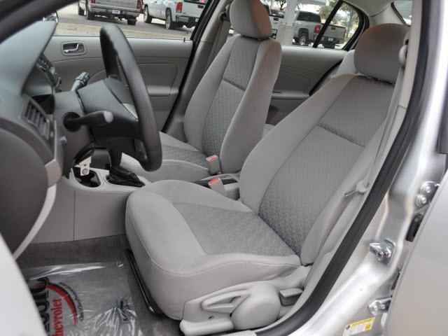 Chevrolet Cobalt 2009 photo 4