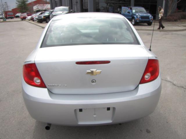 Chevrolet Cobalt 2009 photo 3