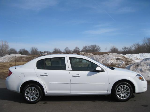 Chevrolet Cobalt 4dr Sdn I4 CVT 2.5 Sedan