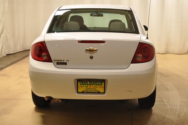 Chevrolet Cobalt 2009 photo 2
