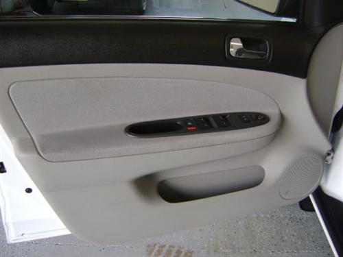 Chevrolet Cobalt 2009 photo 4