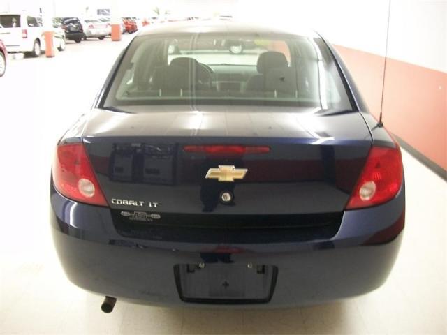 Chevrolet Cobalt 2009 photo 3