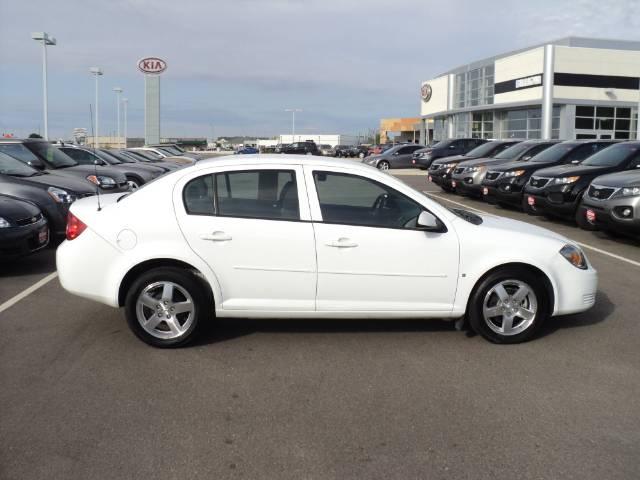 Chevrolet Cobalt 4dr Sdn I4 CVT 2.5 Sedan