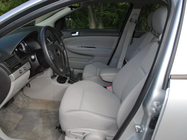 Chevrolet Cobalt 2009 photo 2